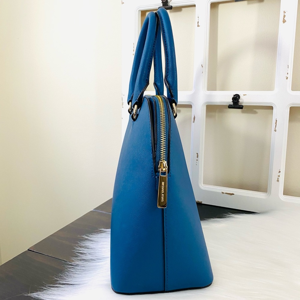 Michael Kors Cindy Large Dome Satchel - Picture 3 of 13